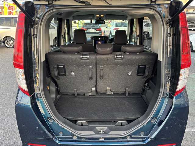 トヨタ ルーミー カスタムG 愛知県 2019(令1)年 1.5万km レーザーブルークリスタルシャイン /禁煙/ワンオーナー//ディーラー整備記録簿R3.4.6//純正9型ナビ/フルセグ/BT/CD/DVD/MSV//バックカメラ/ビルトインETC/純正ドラレコ//純正12型フリップダウンモニター//両側パワースライドドア//革巻きステア/ステアスイッチ//前席シートヒーター/シートリフター//クルーズコントロール//先行車発進告知/アイドリングストップ/横滑り防止//LDA/PCS//純正14インチAW//プッシュスタート/スマートキー//LEDオートライト/オートハイビーム/LEDフォグ//オートリトラウィンカーミラー//リアロールサンシェード//シートバックテーブル//コーナーセンサー//純正フロアマット//純正ドアバイザー//保証書//取扱説明書//スペアスマートキー有り