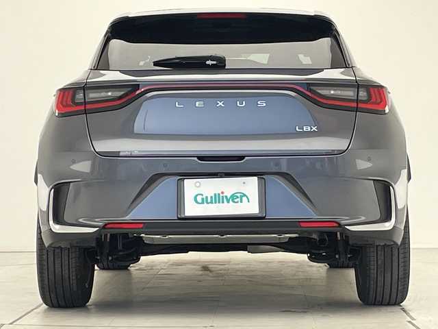 レクサス ＬＢＸ クール 愛知県 2024(令6)年 1.3万km 黒／グレー 純正10型ディスプレイオーディオ　ナビ機能なし/全方位カメラ/レーダークルーズコントロール/シートヒーター/バックカメラ/電動リアゲート/パワーシート/コーナーセンサー/純正アルミホイール/ブラインドスポットモニター/LEDヘッドライト/パドルシフト/ステアリングヒーター/オートマチックハイビーム/衝突軽減システム/Bluetooth/ステアリングスイッチ/スマートキー/プッシュスタート