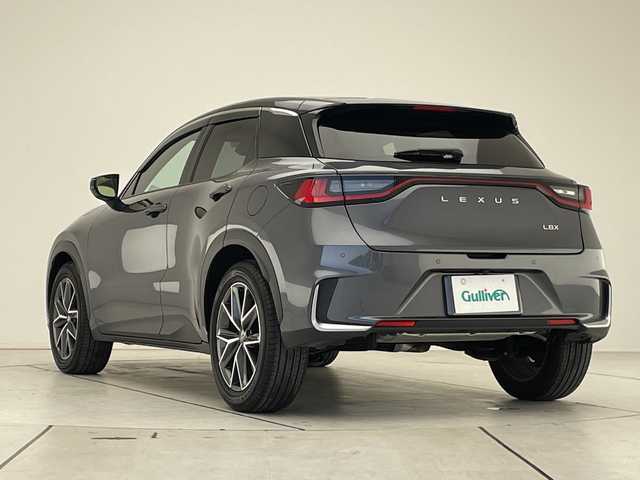 レクサス ＬＢＸ クール 愛知県 2024(令6)年 1.3万km 黒／グレー 純正10型ディスプレイオーディオ　ナビ機能なし/全方位カメラ/レーダークルーズコントロール/シートヒーター/バックカメラ/電動リアゲート/パワーシート/コーナーセンサー/純正アルミホイール/ブラインドスポットモニター/LEDヘッドライト/パドルシフト/ステアリングヒーター/オートマチックハイビーム/衝突軽減システム/Bluetooth/ステアリングスイッチ/スマートキー/プッシュスタート