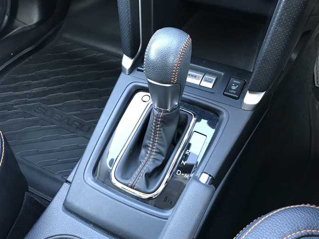 スバル フォレスター Xブレイク 鳥取県 2016(平28)年 5.9万km クリスタルホワイトP ４・W・D/純正ナビ/フルセグ/CD/DVD/BT/USB/バックカメラ/ドライブレコーダー・ETC/アドバンスドセイフティパッケージ/アイサイト/レーダークルーズコントロール/ハーフレザーシート/前後席シートヒーター/前席パワーシート/ルーフキャリア/THULE/パドルシフト/LEDヘットライト/フォグライト/純正17インチアルミホイール/プッシュエンジンスタート/スマートキー/フロアマット