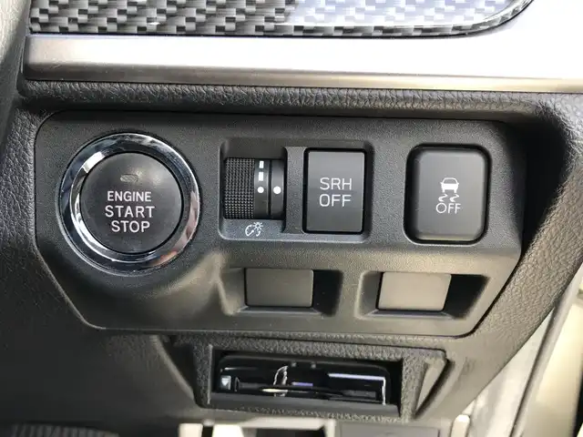 スバル フォレスター Xブレイク 鳥取県 2016(平28)年 5.9万km クリスタルホワイトP ４・W・D/純正ナビ/フルセグ/CD/DVD/BT/USB/バックカメラ/ドライブレコーダー・ETC/アドバンスドセイフティパッケージ/アイサイト/レーダークルーズコントロール/ハーフレザーシート/前後席シートヒーター/前席パワーシート/ルーフキャリア/THULE/パドルシフト/LEDヘットライト/フォグライト/純正17インチアルミホイール/プッシュエンジンスタート/スマートキー/フロアマット