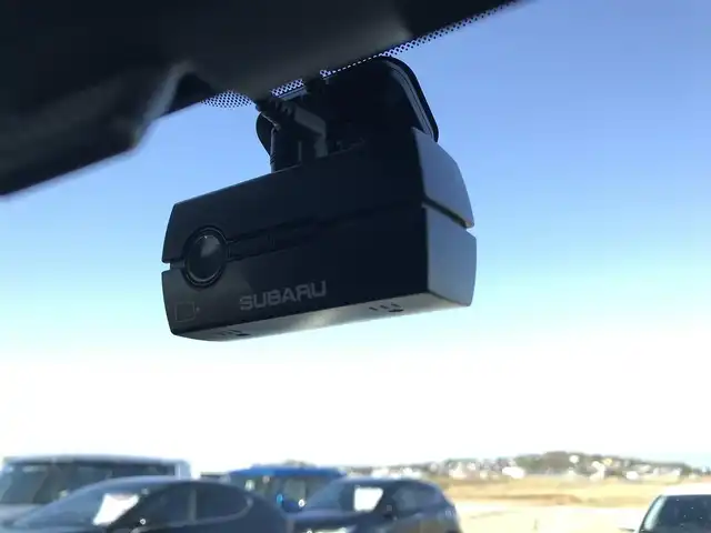 スバル フォレスター Xブレイク 鳥取県 2016(平28)年 5.9万km クリスタルホワイトP ４・W・D/純正ナビ/フルセグ/CD/DVD/BT/USB/バックカメラ/ドライブレコーダー・ETC/アドバンスドセイフティパッケージ/アイサイト/レーダークルーズコントロール/ハーフレザーシート/前後席シートヒーター/前席パワーシート/ルーフキャリア/THULE/パドルシフト/LEDヘットライト/フォグライト/純正17インチアルミホイール/プッシュエンジンスタート/スマートキー/フロアマット