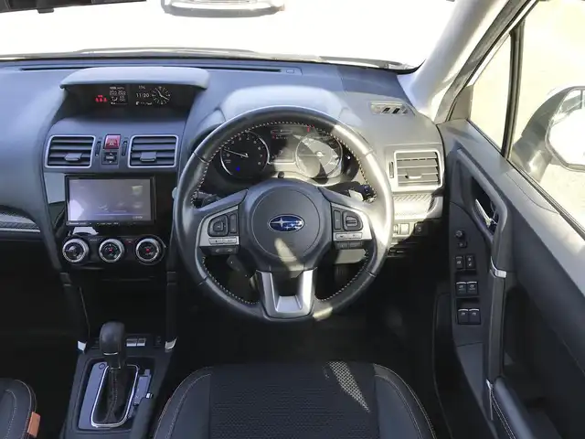 スバル フォレスター Xブレイク 鳥取県 2016(平28)年 5.9万km クリスタルホワイトP ４・W・D/純正ナビ/フルセグ/CD/DVD/BT/USB/バックカメラ/ドライブレコーダー・ETC/アドバンスドセイフティパッケージ/アイサイト/レーダークルーズコントロール/ハーフレザーシート/前後席シートヒーター/前席パワーシート/ルーフキャリア/THULE/パドルシフト/LEDヘットライト/フォグライト/純正17インチアルミホイール/プッシュエンジンスタート/スマートキー/フロアマット