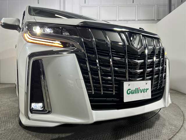 トヨタ アルファード S Cパッケージ 大阪府 2022(令4)年 1.5万km ホワイトパールクリスタルシャイン サンルーフ　黒革シート　後席モニター　純正ナビＴＶ　三眼ＬＥＤ　パワーシート／ヒーター／エアコン　電動リアゲート　ステアリングヒーター　衝突軽減　レーダーＣ　クリアランスソナー