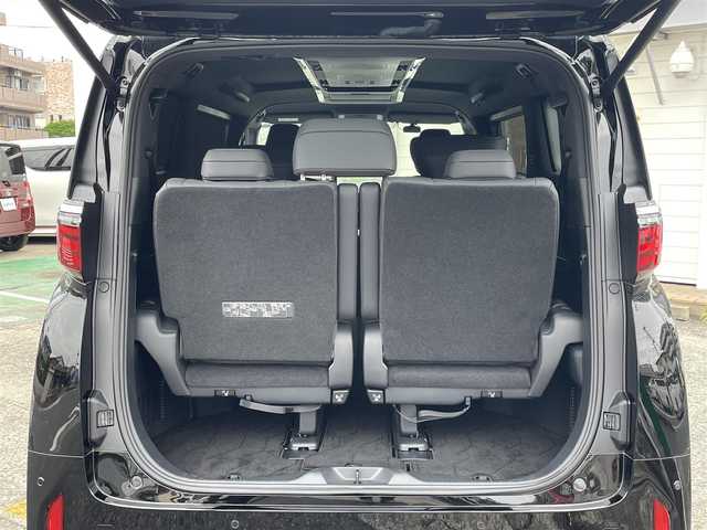 トヨタ アルファード Z 神奈川県 2023(令5)年 1万km ブラック ワンオーナー/純正コネクティッドナビ/　（Bluetooth・USB・Miracast・HDMI）/フルセグTV/純正フリップダウンモニター/左右独立ムーンルーフ/両側パワースライドドア/トヨタセーフティセンス/パノラミックビューモニター/パワーバックドア/LEDヘッドライト/LEDフォグライト/置くだけ充電/前後ドライブレコーダー/ステアリングヒーター/前席シートヒーター/エアシート/2列目シートヒーター/エアシート/ビルトインETC2.0/スマートキー×2/保証書/取扱説明書