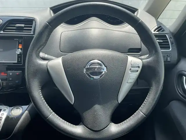 日産 セレナ ハイウェイS S HV Aセーフ 愛知県 2014(平26)年 8.6万km ブリリアントホワイトパール エマージェンシーブレーキ付き/・純正メモリーナビ/・フルセグテレビ/・CD/DVD再生機能/・ミュージックサーバー（SD録音）/・Bluetooth/USB/AUX接続機能/・全方位カメラ/・ETC/・3列シート/・ウォークスルー/・両側電動スライドドア/・衝突軽減ブレーキ/・レーンキプアシスト/・純正16インチアルミホイール/・純正LEDヘッドライト/・オートライト/・コーナーセンサー/・クルーズコントロール/・スマートキー/・オートエアコン/・リアオートエアコン/・アイドリングストップ