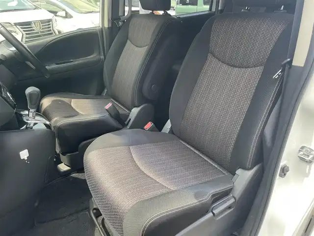 日産 セレナ ハイウェイS S HV Aセーフ 愛知県 2014(平26)年 8.6万km ブリリアントホワイトパール エマージェンシーブレーキ付き/・純正メモリーナビ/・フルセグテレビ/・CD/DVD再生機能/・ミュージックサーバー（SD録音）/・Bluetooth/USB/AUX接続機能/・全方位カメラ/・ETC/・3列シート/・ウォークスルー/・両側電動スライドドア/・衝突軽減ブレーキ/・レーンキプアシスト/・純正16インチアルミホイール/・純正LEDヘッドライト/・オートライト/・コーナーセンサー/・クルーズコントロール/・スマートキー/・オートエアコン/・リアオートエアコン/・アイドリングストップ