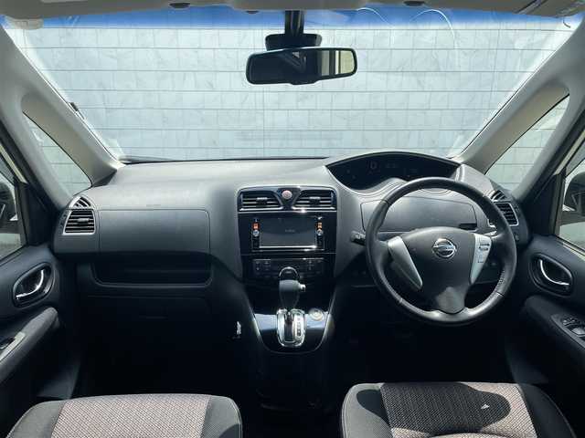 日産 セレナ ハイウェイS S HV Aセーフ 茨城県 2014(平26)年 8.6万km ブリリアントホワイトパール (株)IDOMが運営する【じしゃロン水戸店】の自社ローン専用車両になりますこちらは現金またはオートローンご利用時の価格です。自社ローンご希望の方は別途その旨お申付け下さい/エマージェンシーブレーキ付き/・純正メモリーナビ/・フルセグテレビ/・CD/DVD再生機能/・ミュージックサーバー（SD録音）/・Bluetooth/USB/AUX接続機能/・全方位カメラ/・ETC/・3列シート/・ウォークスルー/・両側電動スライドドア/・衝突軽減ブレーキ/・レーンキプアシスト/・純正16インチアルミホイール/・純正LEDヘッドライト/・オートライト/・コーナーセンサー/・クルーズコントロール/・スマートキー/・オートエアコン/・リアオートエアコン/・アイドリングストップ