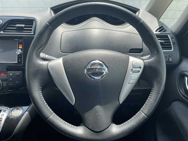 日産 セレナ ハイウェイS S HV Aセーフ 茨城県 2014(平26)年 8.6万km ブリリアントホワイトパール (株)IDOMが運営する【じしゃロン水戸店】の自社ローン専用車両になりますこちらは現金またはオートローンご利用時の価格です。自社ローンご希望の方は別途その旨お申付け下さい/エマージェンシーブレーキ付き/・純正メモリーナビ/・フルセグテレビ/・CD/DVD再生機能/・ミュージックサーバー（SD録音）/・Bluetooth/USB/AUX接続機能/・全方位カメラ/・ETC/・3列シート/・ウォークスルー/・両側電動スライドドア/・衝突軽減ブレーキ/・レーンキプアシスト/・純正16インチアルミホイール/・純正LEDヘッドライト/・オートライト/・コーナーセンサー/・クルーズコントロール/・スマートキー/・オートエアコン/・リアオートエアコン/・アイドリングストップ