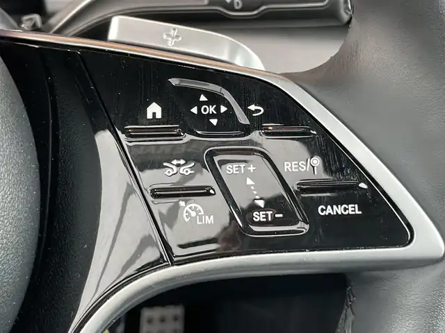 メルセデス・ベンツ Ｍ・ベンツ ＧＬＳ４５０ｄ 4マチック 鹿児島県 2024(令6)年 0.3万km パール 禁煙車/サンルーフ/AMGライン/純正ナビ/Bluetooth/フルセグ/バックカメラ/全周囲カメラ/フロントカメラ/サイドカメラ/レーダーセフティパッケージ/クルーズコントロール/ブルメスターサウンド/サイドステップ/HUD/ベンチレーター/シートヒーター/パワーシート/ルーフレール/パワーバックドア/360°カメラ