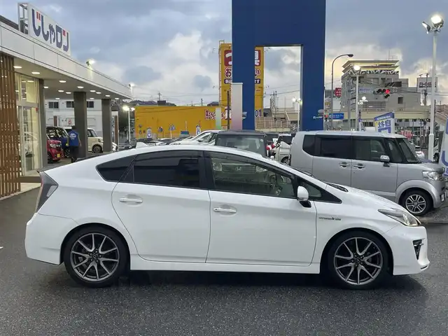 トヨタ プリウス S ツーリングセレ G’s 千葉県 2012(平24)年 13.7万km スーパーホワイトⅡ (株)IDOMが運営する【じしゃロン八千代店】の自社ローン対象車両になります。こちらは現金またはオートローンご利用時の価格です。自社ローンご希望の方は別途その旨お申付け下さい/純正HDDナビ・ワンセグ/バックカメラ/ETC/HID/スマートキー
