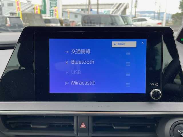 トヨタ プリウス U 静岡県 2024(令6)年 3万km プラチナホワイトパールマイカ ●純正ディスプレイオーディオ/(フルセグ/Bluetooth/AppleCarPlay)/●バックカメラ/●レーダークルーズコントロール/●プリクラッシュセーフティ/●レーンキープアシスト/●前後クリアランスソナー/●電動パーキングブレーキ/●オートブレーキホールド/●LEDヘッドライト/●オートライト/●オートマチックハイビーム/●革巻きステアリング/●ステアリングスイッチ/●ETC2.0/●前後ドライブレコーダー/●電動格納ウィンカーミラー/●純正ホイールカバー/●純正フロアマット/●スマートキー/●プッシュスタート/●レベライザー/●ダブル+サイドSRS+ABS