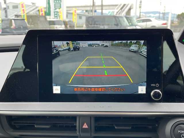 トヨタ プリウス U 静岡県 2024(令6)年 3万km プラチナホワイトパールマイカ ●純正ディスプレイオーディオ/(フルセグ/Bluetooth/AppleCarPlay)/●バックカメラ/●レーダークルーズコントロール/●プリクラッシュセーフティ/●レーンキープアシスト/●前後クリアランスソナー/●電動パーキングブレーキ/●オートブレーキホールド/●LEDヘッドライト/●オートライト/●オートマチックハイビーム/●革巻きステアリング/●ステアリングスイッチ/●ETC2.0/●前後ドライブレコーダー/●電動格納ウィンカーミラー/●純正ホイールカバー/●純正フロアマット/●スマートキー/●プッシュスタート/●レベライザー/●ダブル+サイドSRS+ABS