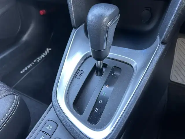 トヨタ ヤリスクロス ハイブリッド Z 福島県 2023(令5)年 2.5万km ブラックマイカ トヨタセーフティセンス/・プリクラッシュセーフティ/・レーントレーシングアシスト/・レーダークルーズコントロール/・オートマチックハイビーム/・ロードサインアシスト/・ブラインドスポットモニター/純正ディスプレイオーディオ/【Tコネクトナビ/USB/Bluetooth/Miracast】/パノラミックビューモニター/ビルトインETC/ヘッドアップディスプレイ/パワーバックドア/運転席パワーシート/前席シートヒーター/本革巻きステアリング/・ステアリングヒーター/・ステリングリモコン/LEDヘッドライト/純正フロアマット/純正ドアバイザー/取扱説明書/新車時保証書