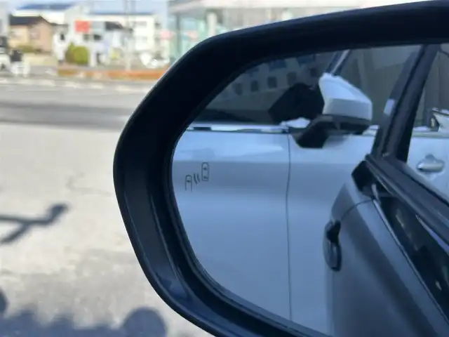 トヨタ ヤリスクロス ハイブリッド Z 福島県 2023(令5)年 2.5万km ブラックマイカ トヨタセーフティセンス/・プリクラッシュセーフティ/・レーントレーシングアシスト/・レーダークルーズコントロール/・オートマチックハイビーム/・ロードサインアシスト/・ブラインドスポットモニター/純正ディスプレイオーディオ/【Tコネクトナビ/USB/Bluetooth/Miracast】/パノラミックビューモニター/ビルトインETC/ヘッドアップディスプレイ/パワーバックドア/運転席パワーシート/前席シートヒーター/本革巻きステアリング/・ステアリングヒーター/・ステリングリモコン/LEDヘッドライト/純正フロアマット/純正ドアバイザー/取扱説明書/新車時保証書