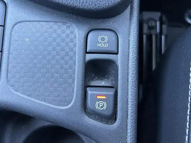 トヨタ ヤリスクロス ハイブリッド Z 福島県 2023(令5)年 2.5万km ブラックマイカ トヨタセーフティセンス/・プリクラッシュセーフティ/・レーントレーシングアシスト/・レーダークルーズコントロール/・オートマチックハイビーム/・ロードサインアシスト/・ブラインドスポットモニター/純正ディスプレイオーディオ/【Tコネクトナビ/USB/Bluetooth/Miracast】/パノラミックビューモニター/ビルトインETC/ヘッドアップディスプレイ/パワーバックドア/運転席パワーシート/前席シートヒーター/本革巻きステアリング/・ステアリングヒーター/・ステリングリモコン/LEDヘッドライト/純正フロアマット/純正ドアバイザー/取扱説明書/新車時保証書