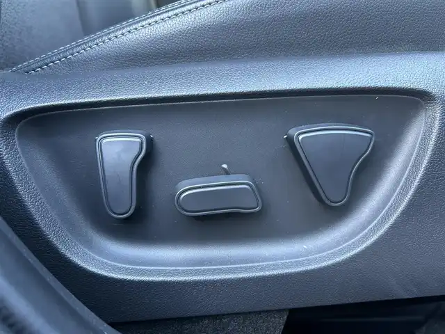 トヨタ ヤリスクロス ハイブリッド Z 福島県 2023(令5)年 2.5万km ブラックマイカ トヨタセーフティセンス/・プリクラッシュセーフティ/・レーントレーシングアシスト/・レーダークルーズコントロール/・オートマチックハイビーム/・ロードサインアシスト/・ブラインドスポットモニター/純正ディスプレイオーディオ/【Tコネクトナビ/USB/Bluetooth/Miracast】/パノラミックビューモニター/ビルトインETC/ヘッドアップディスプレイ/パワーバックドア/運転席パワーシート/前席シートヒーター/本革巻きステアリング/・ステアリングヒーター/・ステリングリモコン/LEDヘッドライト/純正フロアマット/純正ドアバイザー/取扱説明書/新車時保証書