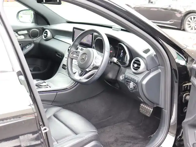 メルセデス・ベンツ Ｃ２２０ｄ アバンギャルド　AMGライン 神奈川県 2018(平30)年 2.9万km 黒 レーダーセーフティパッケージ/純正ナビ/フルセグＴＶ/アイドリングストップ/アクティブクルーズ/バックカメラ/ブラインドスポットモニター/黒革シート　シートヒーター/ＥＴＣ２．０/前後ドラレコ/前後クリアランスソナー/ＬＥＤヘッドライト/キーレスGo/スペアキー/保証書/取説