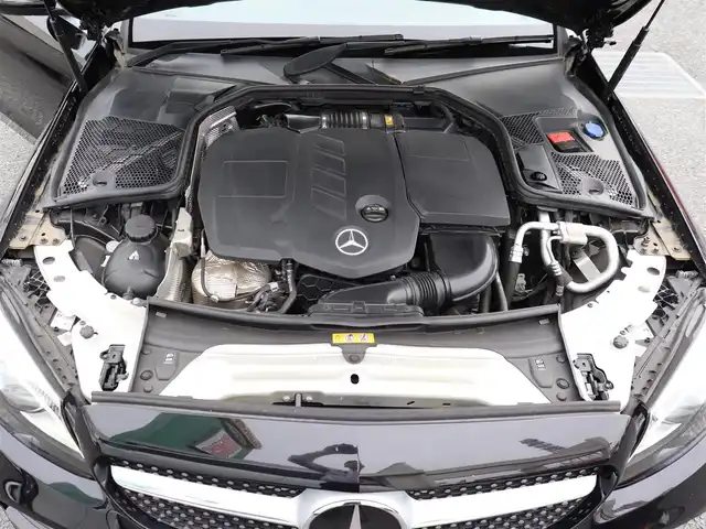 メルセデス・ベンツ Ｃ２２０ｄ アバンギャルド　AMGライン 神奈川県 2018(平30)年 2.9万km 黒 レーダーセーフティパッケージ/純正ナビ/フルセグＴＶ/アイドリングストップ/アクティブクルーズ/バックカメラ/ブラインドスポットモニター/黒革シート　シートヒーター/ＥＴＣ２．０/前後ドラレコ/前後クリアランスソナー/ＬＥＤヘッドライト/キーレスGo/スペアキー/保証書/取説