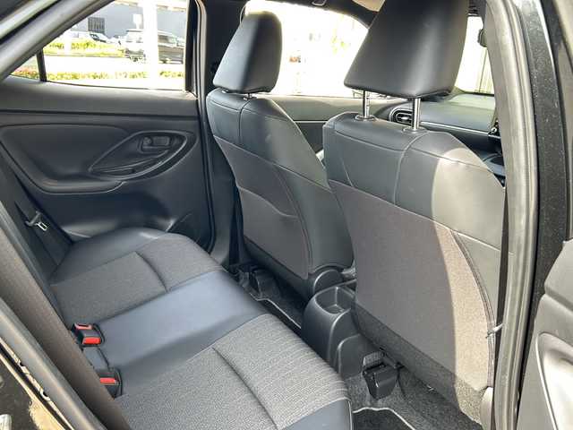 トヨタ ヤリスクロス Z 静岡県 2023(令5)年 1.2万km ブラックマイカ 純正ディスプレイオーディオ/・Bluetooth/・USB/・AppleCarPlay/・AndroidAuto/主要装備/・トヨタセーフティーセンス/・MTモード付AT/・追従クルコン/・バックカメラ/・ETC/・前ドラレコ/・シートヒーター/・パワーシート
