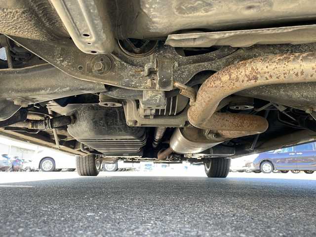 トヨタ アルファード S 岩手県 2018(平30)年 5.4万km ホワイトパールクリスタルシャイン ・４WD/・寒冷地仕様/・純正１０インチナビ/（CD・DVD・フルセグTV・BT・AM・FM）/・純正１２．１インチフリップダウンモニター/・バックカメラ/・社外前後ドライブレコーダー/・両側パワースライドドア/・純正エンジンスターター/・レーダークルーズコントロール/・レーンキープアシスト/・衝突被害軽減ブレーキ/・車線逸脱警報/・アイドリングストップ/・オートホールドブレーキ/・横滑り防止装置/・本革巻きステアリング/・オートライト/・オートハイビーム/・スマートキ/・プッシュスタート/・社外フロアマット/・ドアバイザー/・純正LEDヘッドライト/・フロントフォグランプ/・純正１８インチAW/・保証書/・車両取扱説明書/・ナビ取扱説明書