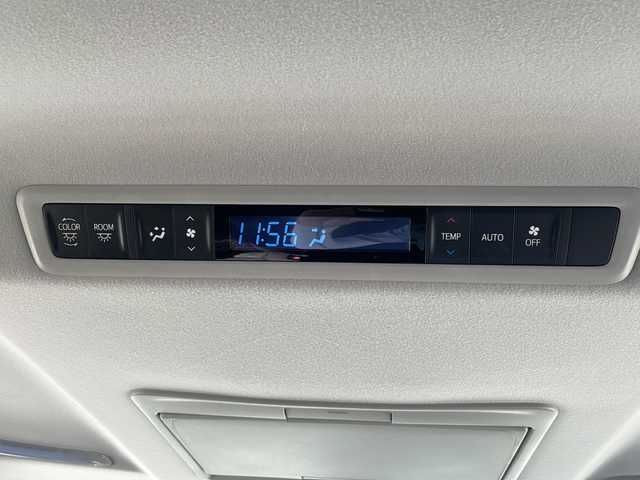 トヨタ アルファード S 岩手県 2018(平30)年 5.4万km ホワイトパールクリスタルシャイン ・４WD/・寒冷地仕様/・純正１０インチナビ/（CD・DVD・フルセグTV・BT・AM・FM）/・純正１２．１インチフリップダウンモニター/・バックカメラ/・社外前後ドライブレコーダー/・両側パワースライドドア/・純正エンジンスターター/・レーダークルーズコントロール/・レーンキープアシスト/・衝突被害軽減ブレーキ/・車線逸脱警報/・アイドリングストップ/・オートホールドブレーキ/・横滑り防止装置/・本革巻きステアリング/・オートライト/・オートハイビーム/・スマートキ/・プッシュスタート/・社外フロアマット/・ドアバイザー/・純正LEDヘッドライト/・フロントフォグランプ/・純正１８インチAW/・保証書/・車両取扱説明書/・ナビ取扱説明書