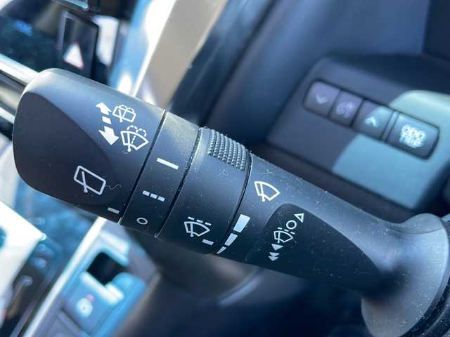 トヨタ アルファード S 岩手県 2018(平30)年 5.4万km ホワイトパールクリスタルシャイン ・４WD/・寒冷地仕様/・純正１０インチナビ/（CD・DVD・フルセグTV・BT・AM・FM）/・純正１２．１インチフリップダウンモニター/・バックカメラ/・社外前後ドライブレコーダー/・両側パワースライドドア/・純正エンジンスターター/・レーダークルーズコントロール/・レーンキープアシスト/・衝突被害軽減ブレーキ/・車線逸脱警報/・アイドリングストップ/・オートホールドブレーキ/・横滑り防止装置/・本革巻きステアリング/・オートライト/・オートハイビーム/・スマートキ/・プッシュスタート/・社外フロアマット/・ドアバイザー/・純正LEDヘッドライト/・フロントフォグランプ/・純正１８インチAW/・保証書/・車両取扱説明書/・ナビ取扱説明書