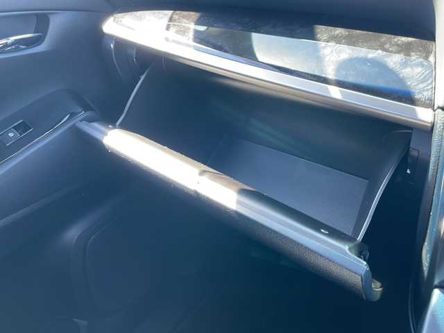 トヨタ アルファード S 岩手県 2018(平30)年 5.4万km ホワイトパールクリスタルシャイン ・４WD/・寒冷地仕様/・純正１０インチナビ/（CD・DVD・フルセグTV・BT・AM・FM）/・純正１２．１インチフリップダウンモニター/・バックカメラ/・社外前後ドライブレコーダー/・両側パワースライドドア/・純正エンジンスターター/・レーダークルーズコントロール/・レーンキープアシスト/・衝突被害軽減ブレーキ/・車線逸脱警報/・アイドリングストップ/・オートホールドブレーキ/・横滑り防止装置/・本革巻きステアリング/・オートライト/・オートハイビーム/・スマートキ/・プッシュスタート/・社外フロアマット/・ドアバイザー/・純正LEDヘッドライト/・フロントフォグランプ/・純正１８インチAW/・保証書/・車両取扱説明書/・ナビ取扱説明書