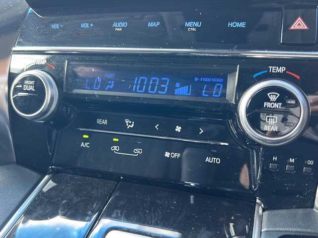 トヨタ アルファード S 岩手県 2018(平30)年 5.4万km ホワイトパールクリスタルシャイン ・４WD/・寒冷地仕様/・純正１０インチナビ/（CD・DVD・フルセグTV・BT・AM・FM）/・純正１２．１インチフリップダウンモニター/・バックカメラ/・社外前後ドライブレコーダー/・両側パワースライドドア/・純正エンジンスターター/・レーダークルーズコントロール/・レーンキープアシスト/・衝突被害軽減ブレーキ/・車線逸脱警報/・アイドリングストップ/・オートホールドブレーキ/・横滑り防止装置/・本革巻きステアリング/・オートライト/・オートハイビーム/・スマートキ/・プッシュスタート/・社外フロアマット/・ドアバイザー/・純正LEDヘッドライト/・フロントフォグランプ/・純正１８インチAW/・保証書/・車両取扱説明書/・ナビ取扱説明書