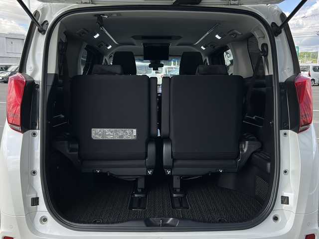 トヨタ アルファード S 岩手県 2018(平30)年 5.4万km ホワイトパールクリスタルシャイン ・４WD/・寒冷地仕様/・純正１０インチナビ/（CD・DVD・フルセグTV・BT・AM・FM）/・純正１２．１インチフリップダウンモニター/・バックカメラ/・社外前後ドライブレコーダー/・両側パワースライドドア/・純正エンジンスターター/・レーダークルーズコントロール/・レーンキープアシスト/・衝突被害軽減ブレーキ/・車線逸脱警報/・アイドリングストップ/・オートホールドブレーキ/・横滑り防止装置/・本革巻きステアリング/・オートライト/・オートハイビーム/・スマートキ/・プッシュスタート/・社外フロアマット/・ドアバイザー/・純正LEDヘッドライト/・フロントフォグランプ/・純正１８インチAW/・保証書/・車両取扱説明書/・ナビ取扱説明書