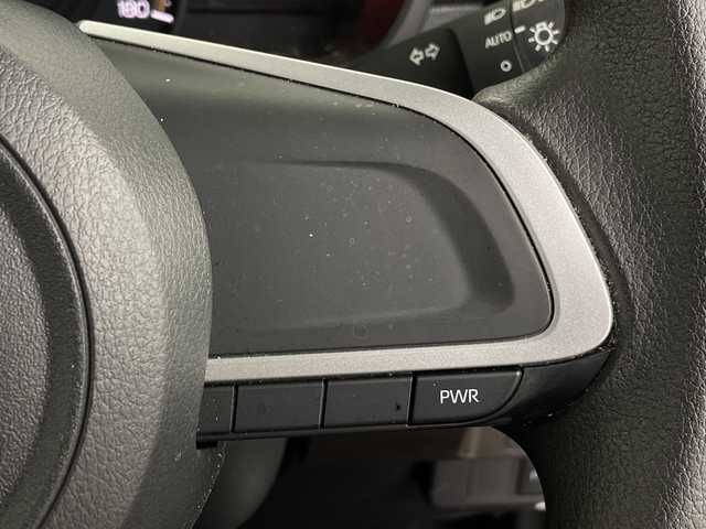 トヨタ ルーミー G 埼玉県 2023(令5)年 0.9万km ブライトシルバーM 純正ディスプレイオーディオ/(Bluetooth/Android Auto/Apple Car Play/USB/AM/FM)/地デジワンセグ/全方位カメラ/ETC/運転席・助手席シートヒーター/衝突軽減ブレーキ/クリアランスソナー/アイドリングストップ/パワーモード/プッシュスタート/ステアリングリモコン/両側パワースライドドア/電動格納ミラー/ウィンカーミラー/社外フロアマット