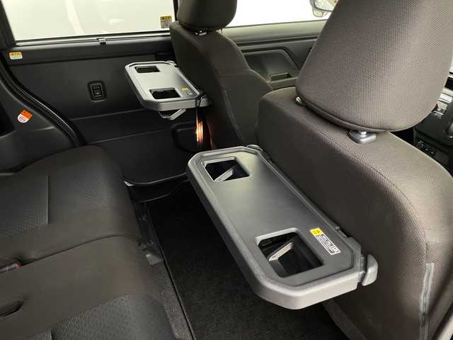 トヨタ ルーミー G 埼玉県 2023(令5)年 0.9万km ブライトシルバーM 純正ディスプレイオーディオ/(Bluetooth/Android Auto/Apple Car Play/USB/AM/FM)/地デジワンセグ/全方位カメラ/ETC/運転席・助手席シートヒーター/衝突軽減ブレーキ/クリアランスソナー/アイドリングストップ/パワーモード/プッシュスタート/ステアリングリモコン/両側パワースライドドア/電動格納ミラー/ウィンカーミラー/社外フロアマット