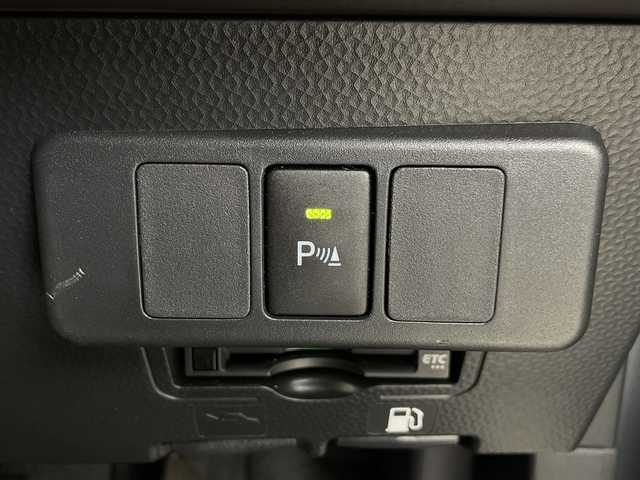 トヨタ ルーミー G 埼玉県 2023(令5)年 0.9万km ブライトシルバーM 純正ディスプレイオーディオ/(Bluetooth/Android Auto/Apple Car Play/USB/AM/FM)/地デジワンセグ/全方位カメラ/ETC/運転席・助手席シートヒーター/衝突軽減ブレーキ/クリアランスソナー/アイドリングストップ/パワーモード/プッシュスタート/ステアリングリモコン/両側パワースライドドア/電動格納ミラー/ウィンカーミラー/社外フロアマット