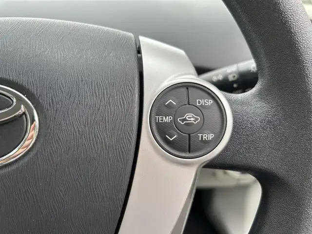 トヨタ プリウス S 福岡県 2013(平25)年 6.9万km ボルドーマイカメタリック 純正メモリーナビ：NSCP-W62/(AM/FM/SD/TV/Bluetooth)/バックカメラ/ETC/ウィンカーミラー/電動格納ミラー/ステアリングスイッチ/ドアバイザー/プッシュスタート/純正フロアマット/スマートキー/電格ミラー/社外ドライブレコーダー/フォグランプ/PWRモード/EVモード/ECOモード/スペアキー×1/保証書/取扱説明書