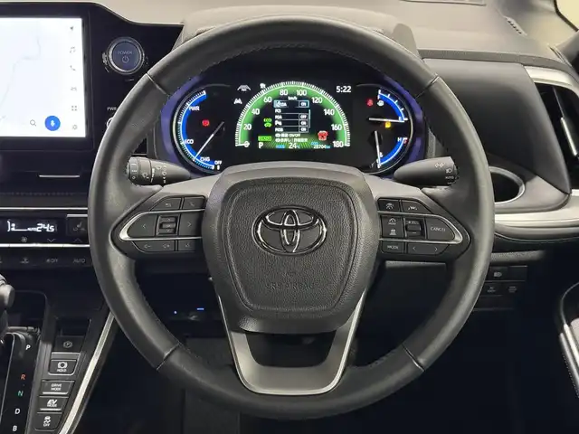 トヨタ ヴォクシー ハイブリッド S－Z 三重県 2022(令4)年 2.9万km アティチュードブラックマイカ ハイブリッド/FF/インパネCVT/純正 10.5インチ『ディスプレイオーディオplus』（ナビ機能搭載）/（AM/FM/CD/DVD/USB/Miracast/Bluetooth/CarPlay/AndroidAuto）/純正 14インチ 後席用OLEDフリップダウンディスプレイ V14T-R72R/バックガイドモニター/両側パワースライドドア/ビルトイン ETC2.0/Toyota Safety Sense/・プリクラッシュセーフティ［PCS］/・レーンディパーチャーアラート［LDA］/・レーダークルーズ/・【OP】アダプティブハイビームシステム/・クリアランスソナー/・パーキングサポートブレーキ［PKSB］（静止物）/・ロードサインアシスト［RSA］/・発進遅れ告知機能［TMN］/・プロアクティブドライビングアシスト［PDA］/装備/・【OP】LEDヘッドランプ（プロジェクター式）＋クリアランスランプ/・ハーフレザーシート/・シートヒーター（D/N）/・左右・後席独立オートエアコン/・オートライト/・電子パーキングブレーキ＋ブレーキホールド/・プッシュスタート/・純正17inAW/・保/・スマートキーx1/など