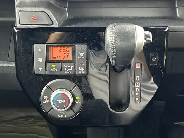 トヨタ ピクシスメガ Gターボ SAⅢ 愛知県 2022(令4)年 5.6万km 茶Ⅱ 禁煙車/ターボ/ワンオーナー/7インチナビ/（CD/DVD/Bluetooth/フルセグTV/SD)/バックカメラ/スマートアシストIII/・衝突軽減ブレーキ/・レーンキープアシスト/・オートマチックハイビーム/・誤発進抑制機能/ETC/ドライブレコーダー/両側パワースライドドア/アイドリングストップ/純正14インチアルミホイール/スマートキー/スペアキー1本/プッシュスタート/LEDヘッドライト/フロントフォグランプ/オートライト/純正フロアマット/横滑り防止装置/電動格納ミラー/ベンチシート