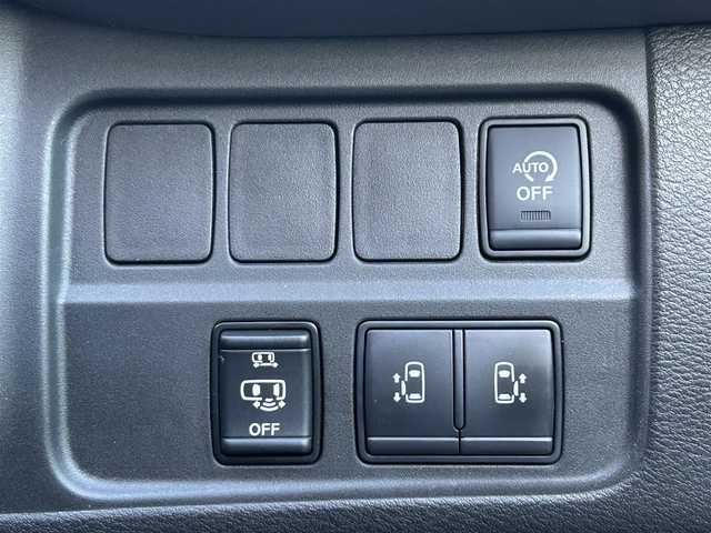 日産 セレナ ハイウェイスター V 群馬県 2020(令2)年 2.1万km ダークメタルグレー ワンオーナー/純正10インチ(SD)ナビ/アラウンドビューモニター/両側パワースライドドア/ハンズフリースライドドア/純正ナビ連動 前方ドラレコ（DH5-D）/プロパイロット/クルーズコントロール/レーンキープアシスト/ふらつき警報装置/ブラインドスポットモニター/エマージェンシーブレーキ/電動パーキングブレーキ/ブレーキオートホールド/純正ナビ連動 ETC/アイドリングストップ/ECOモード/オートライト/フロントフォグランプ/電動格納ウインカーミラー/保証書/取扱説明書/点検記録簿/スペアキー1本