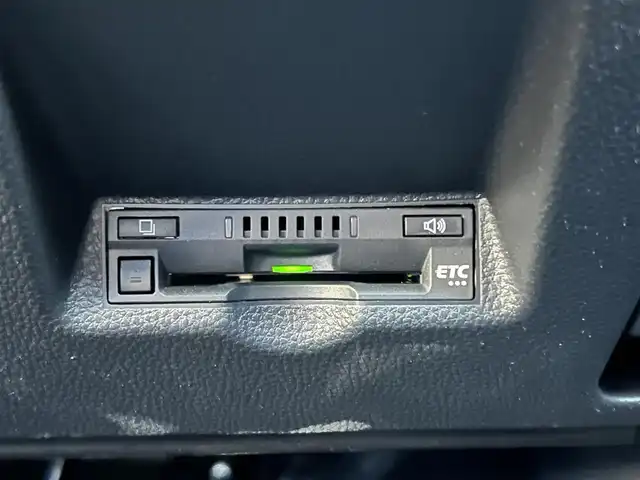 トヨタ ヤリスクロス ハイブリッド Z 福島県 2023(令5)年 1.5万km ブラックマイカ トヨタセーフティセンス/・プリクラッシュセーフティ/・レーントレーシングアシスト/・レーダークルーズコントロール/・オートマチックハイビーム/・ロードサインアシスト/純正ディスプレイオーディオ/【USB/Bluetooth/Miracast】/バックカメラ/ビルトインETC/前席シートヒーター/本革巻きステアリング/・ステアリングヒーター/・ステリングリモコン/運転席パワーシート/前席シートヒーター/LEDヘッドライト/・オートライト/スマートキー/・プッシュスタート/純正フロアマット