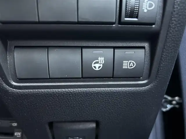 トヨタ ヤリスクロス ハイブリッド Z 福島県 2023(令5)年 1.5万km ブラックマイカ トヨタセーフティセンス/・プリクラッシュセーフティ/・レーントレーシングアシスト/・レーダークルーズコントロール/・オートマチックハイビーム/・ロードサインアシスト/純正ディスプレイオーディオ/【USB/Bluetooth/Miracast】/バックカメラ/ビルトインETC/前席シートヒーター/本革巻きステアリング/・ステアリングヒーター/・ステリングリモコン/運転席パワーシート/前席シートヒーター/LEDヘッドライト/・オートライト/スマートキー/・プッシュスタート/純正フロアマット