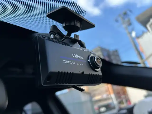 トヨタ ヤリスクロス ハイブリッド Z 福島県 2023(令5)年 1.5万km ブラックマイカ トヨタセーフティセンス/・プリクラッシュセーフティ/・レーントレーシングアシスト/・レーダークルーズコントロール/・オートマチックハイビーム/・ロードサインアシスト/純正ディスプレイオーディオ/【USB/Bluetooth/Miracast】/バックカメラ/ビルトインETC/前席シートヒーター/本革巻きステアリング/・ステアリングヒーター/・ステリングリモコン/運転席パワーシート/前席シートヒーター/LEDヘッドライト/・オートライト/スマートキー/・プッシュスタート/純正フロアマット