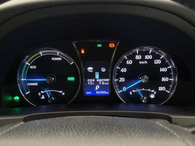 トヨタ クラウン ハイブリッド ロイヤルサルーン 宮崎県 2015(平27)年 6.7万km ブラック メーカーナビ(CD/DVD/AM/FM/BT)/クルーズコントロール/ステアリングスイッチ/横滑り防止装置/車両接近通報装置/D/N席　パワーシート/D/N席　シートヒーター/D/N席　エアーシート/ハンドルヒーター/純正アルミホイール/純正フロアマット/電装格納ミラー/オートライト/スマートキー/ETC