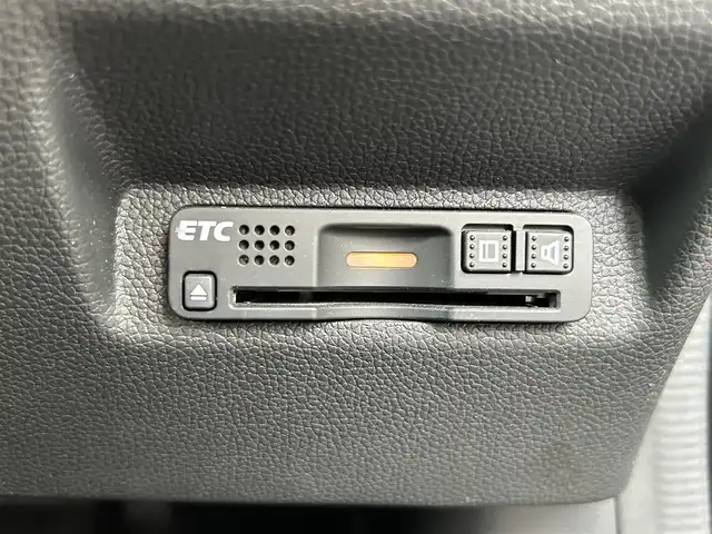 ホンダ フリード G ホンダセンシング 静岡県 2016(平28)年 6.1万km モダンスティールM HondaSENSING/純正9インチプレミアムインターナビ/ （VXM-175VFNi）/   AM FM CD DVD Bluetooth SD MusicRack/フルセグTV/バックモニター/ビルトインETC/両側パワースライドドア/アダプティブクルーズコントロール/アイドリングストップ/ステアリングスイッチ/ウォークスルー/純正15インチアルミホイール/本革巻ステアリング/電動格納ミラー/ドアバイザー/スマートキー＆プッシュスタート