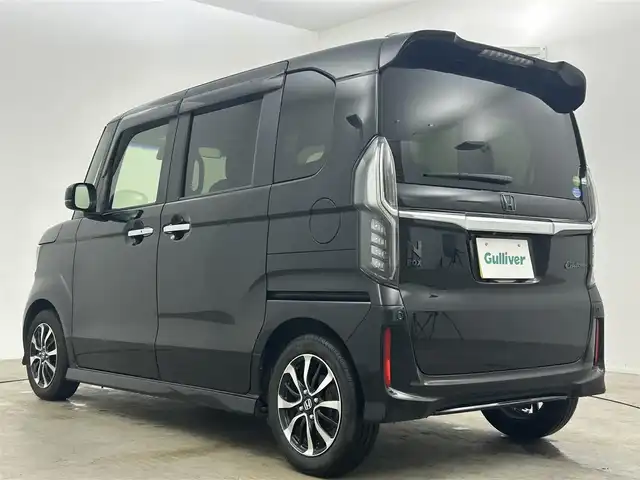 ホンダ Ｎ ＢＯＸ カスタム G EX ホンダセンシング 岡山県 2017(平29)年 7.3万km クリスタルブラックパール ワンオーナー/ホンダセンシング/・衝突被害軽減ブレーキ/・アダプティブクルーズコントロール/・車線維持支援システム/・オートハイビーム/純正8型SDナビゲーション/(CD/DVD/BT/SD/USB/AUX/フルセグTV)/バックカメラ/ビルトインETC/両側パワースライドドア/純正前方ドライブレコーダー/純正14インチアルミ/純正リアスポイラー/純正フロアマット/ステアリングリモコン/アイドリングストップ/リアサンシェイド/チルトステアリング/ウィンカーミラー/シートリフター/ドアバイザー/横滑り防止/スマートキー×2/新車保証書/取扱説明書/ナビ取扱説明書
