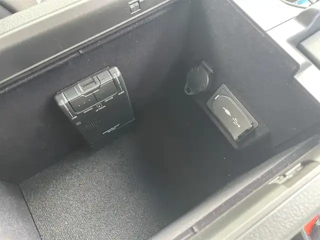 レクサス ＮＸ 200t 富山県 2016(平28)年 7.4万km ホワイトノーヴァガラスフレーク メーカーナビ/フルセグＴＶ/Bluetooth/Blu-ray再生/ＤＶＤ再生/バックカメラ/革シート/パワーシート/シートヒーター/エアシート/コーナーセンサー/パワーバックドア/プリクラッシュセーフティ/レーダークルーズコントロール/レーンディパーチャーアラート/ビルトインＥＴＣ2.0/AC１００V電源/LEDオートライト/LEDフォグライト
