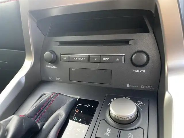 レクサス ＮＸ 200t 富山県 2016(平28)年 7.4万km ホワイトノーヴァガラスフレーク メーカーナビ/フルセグＴＶ/Bluetooth/Blu-ray再生/ＤＶＤ再生/バックカメラ/革シート/パワーシート/シートヒーター/エアシート/コーナーセンサー/パワーバックドア/プリクラッシュセーフティ/レーダークルーズコントロール/レーンディパーチャーアラート/ビルトインＥＴＣ2.0/AC１００V電源/LEDオートライト/LEDフォグライト