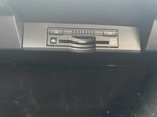 レクサス ＮＸ 200t 富山県 2016(平28)年 7.4万km ホワイトノーヴァガラスフレーク メーカーナビ/フルセグＴＶ/Bluetooth/Blu-ray再生/ＤＶＤ再生/バックカメラ/革シート/パワーシート/シートヒーター/エアシート/コーナーセンサー/パワーバックドア/プリクラッシュセーフティ/レーダークルーズコントロール/レーンディパーチャーアラート/ビルトインＥＴＣ2.0/AC１００V電源/LEDオートライト/LEDフォグライト