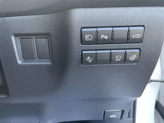 レクサス ＮＸ 200t 富山県 2016(平28)年 7.4万km ホワイトノーヴァガラスフレーク メーカーナビ/フルセグＴＶ/Bluetooth/Blu-ray再生/ＤＶＤ再生/バックカメラ/革シート/パワーシート/シートヒーター/エアシート/コーナーセンサー/パワーバックドア/プリクラッシュセーフティ/レーダークルーズコントロール/レーンディパーチャーアラート/ビルトインＥＴＣ2.0/AC１００V電源/LEDオートライト/LEDフォグライト