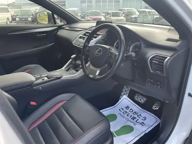 レクサス ＮＸ 200t 富山県 2016(平28)年 7.4万km ホワイトノーヴァガラスフレーク メーカーナビ/フルセグＴＶ/Bluetooth/Blu-ray再生/ＤＶＤ再生/バックカメラ/革シート/パワーシート/シートヒーター/エアシート/コーナーセンサー/パワーバックドア/プリクラッシュセーフティ/レーダークルーズコントロール/レーンディパーチャーアラート/ビルトインＥＴＣ2.0/AC１００V電源/LEDオートライト/LEDフォグライト