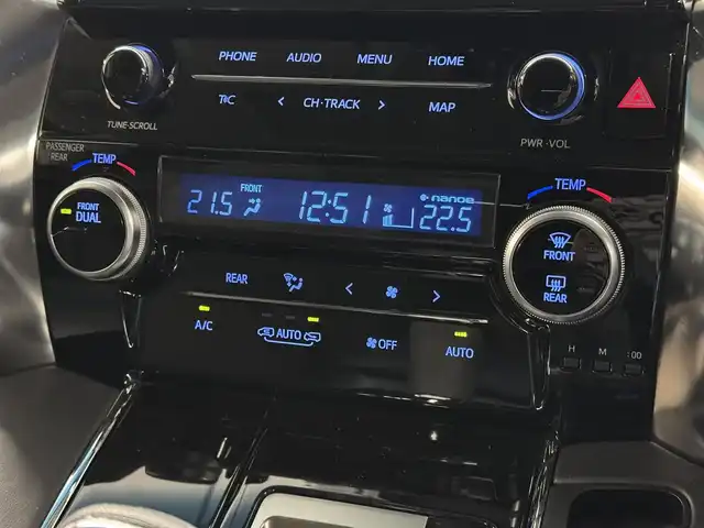 トヨタ アルファード S Cパッケージ 三重県 2022(令4)年 4.9万km ホワイトパールクリスタルシャイン ガソリン/FF/MTモード付インパネCVT/純正 9インチナビ/（AM/FM/CD/DVD/USB/iPod/Bluetooth/Miracast/TV/CarPlay/AndroidAuto）/12.1インチ後席モニター V12T-R68C/バックカメラ/両側パワースライドドア/ドライブレコーダー前後/ETC/Toyota Safety Sense/・プリクラッシュセーフティ/・レーントレーシングアシスト/・アダプティブハイビームシステム/・レーダークルコン/・ロードサインアシスト/・パーキングサポートブレーキ（静止物・後方接近車両*）/・【OP】ブラインドスポットモニター＋リヤクロストラフィックアラート/装備/・【OP】ツインムーンルーフ/・【OP】デジタルインナーミラー/・黒革（合皮）シート/・パワーシート（D/N/2nd）/・シートヒーター＆ベンチレーション（D/N）/・ステアリングヒーター/・パワーバックドア/・オートワイパー/・AC100Vコンセント（100W）/・3眼LEDヘッドランプ/・左右＋後席独立オートエアコン/・純正18inAW/・スマートキーx1/など
