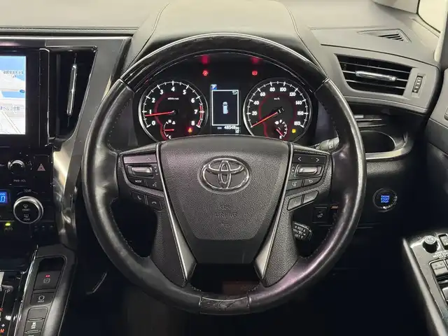 トヨタ アルファード S Cパッケージ 三重県 2022(令4)年 4.9万km ホワイトパールクリスタルシャイン ガソリン/FF/MTモード付インパネCVT/純正 9インチナビ/（AM/FM/CD/DVD/USB/iPod/Bluetooth/Miracast/TV/CarPlay/AndroidAuto）/12.1インチ後席モニター V12T-R68C/バックカメラ/両側パワースライドドア/ドライブレコーダー前後/ETC/Toyota Safety Sense/・プリクラッシュセーフティ/・レーントレーシングアシスト/・アダプティブハイビームシステム/・レーダークルコン/・ロードサインアシスト/・パーキングサポートブレーキ（静止物・後方接近車両*）/・【OP】ブラインドスポットモニター＋リヤクロストラフィックアラート/装備/・【OP】ツインムーンルーフ/・【OP】デジタルインナーミラー/・黒革（合皮）シート/・パワーシート（D/N/2nd）/・シートヒーター＆ベンチレーション（D/N）/・ステアリングヒーター/・パワーバックドア/・オートワイパー/・AC100Vコンセント（100W）/・3眼LEDヘッドランプ/・左右＋後席独立オートエアコン/・純正18inAW/・スマートキーx1/など